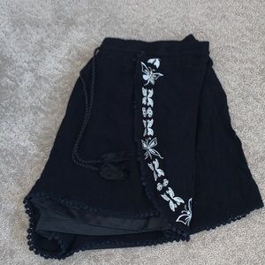black love tree shorts